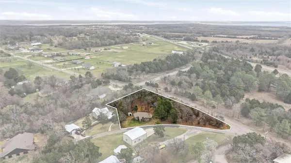 41 Cedar Bayou Boulevard, Gordonville, TX 76245