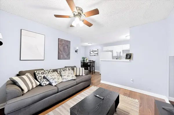 111 E Rogers Street, Arlington, TX 76011