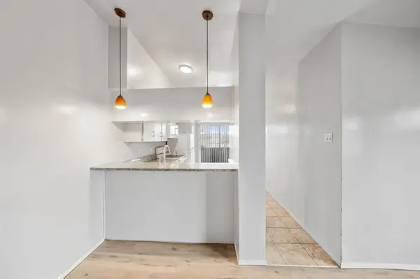 2627 Douglas Avenue #202, Dallas, TX 75219