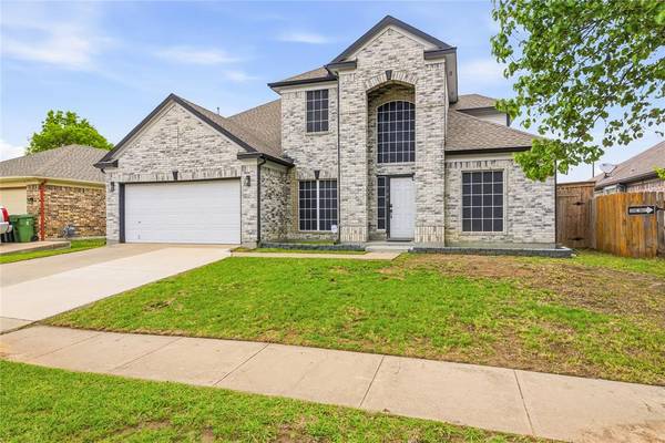 709 Gentry Drive, Arlington, TX 76018