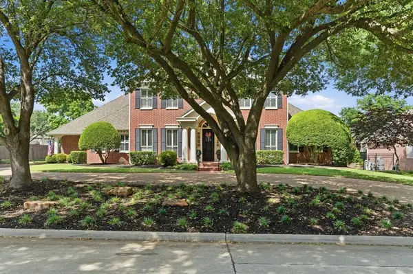 180 Creekway Bend, Southlake, TX 76092