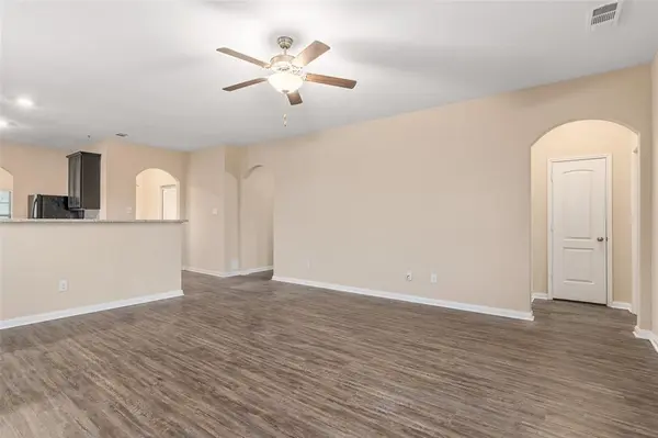 1431 Park Trails Boulevard, Princeton, TX 75407