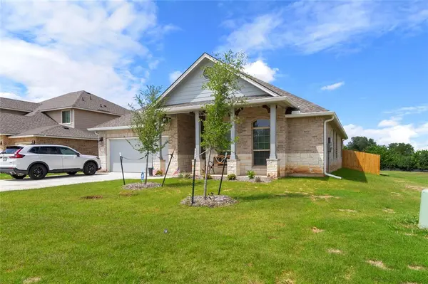 9805 Bridlewood Lane, Waco, TX 76708