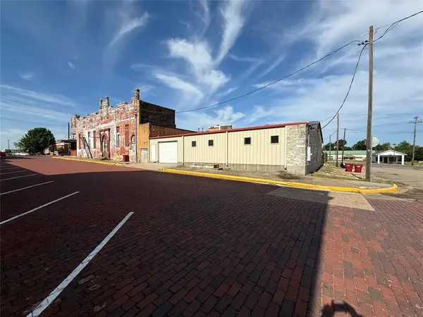 104 E Main Street, Honey Grove, TX 75446