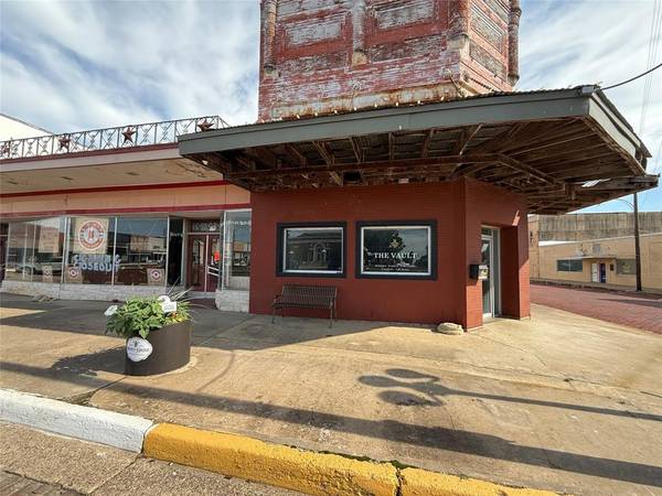 104 E Main Street, Honey Grove, TX 75446