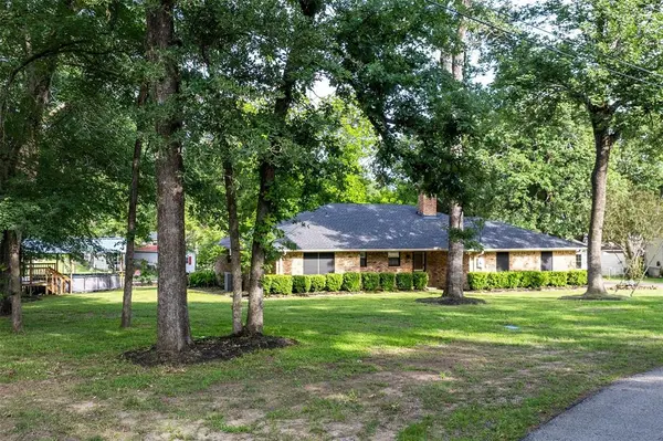118 Robin Hood Way, Gun Barrel City, TX 75156