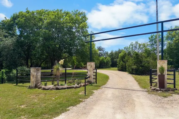 8029 N River Crossing, Waco, TX 76633