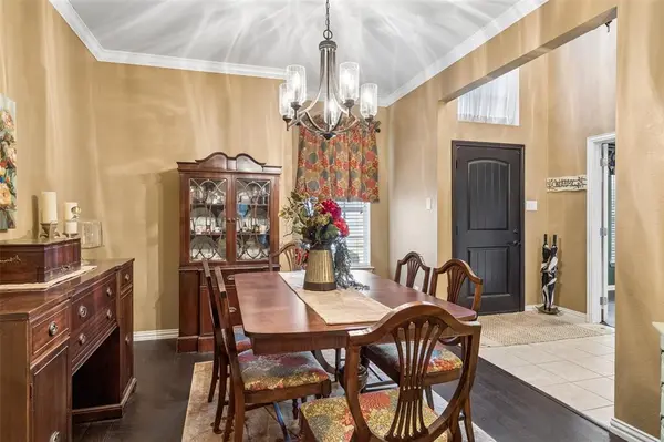 403 Springtree Road, Lake Dallas, TX 75065