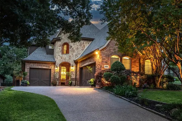 4349 Crestwood Court, Grapevine, TX 76051