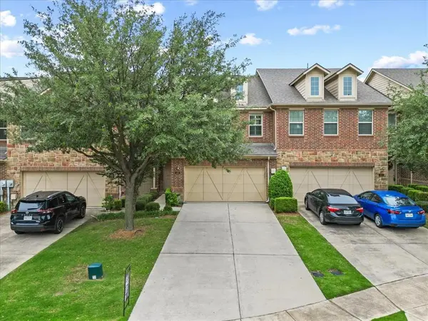 424 Hunt Drive, Lewisville, TX 75067
