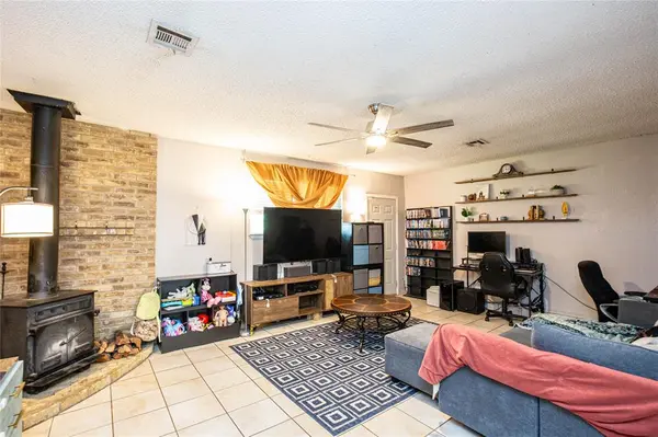 817 S Old Temple Road, Lorena, TX 76655