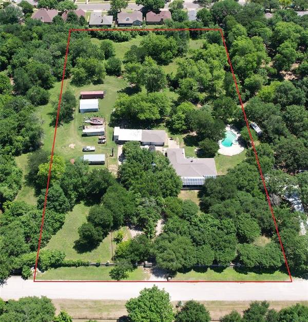 5313 Hidden Oaks Lane, Arlington, TX 76017