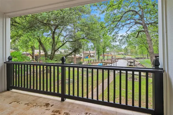 2328 Wildwood Way, Tool, TX 75143
