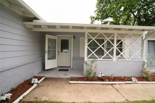 2136 Ridgeway Street, Arlington, TX 76010