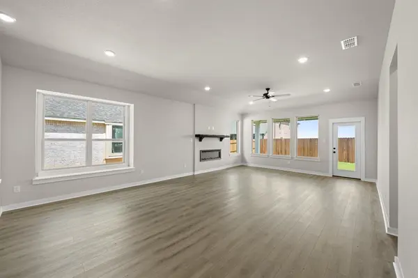 1114 Rothland Court, Red Oak, TX 75154