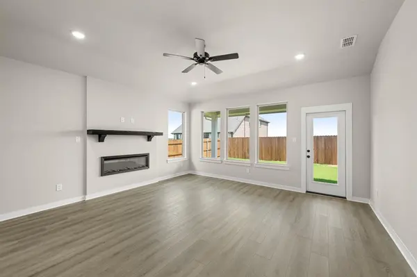 1114 Rothland Court, Red Oak, TX 75154