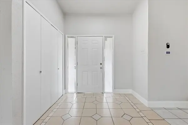 1839 Sherwood Lane, Carrollton, TX 75006