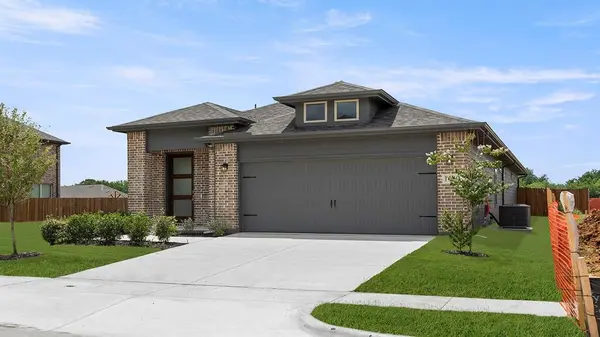 1749 Edgeway Drive, Aubrey, TX 76227
