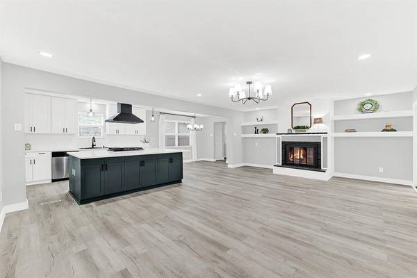 5821 Clendenin Avenue, Dallas, TX 75228