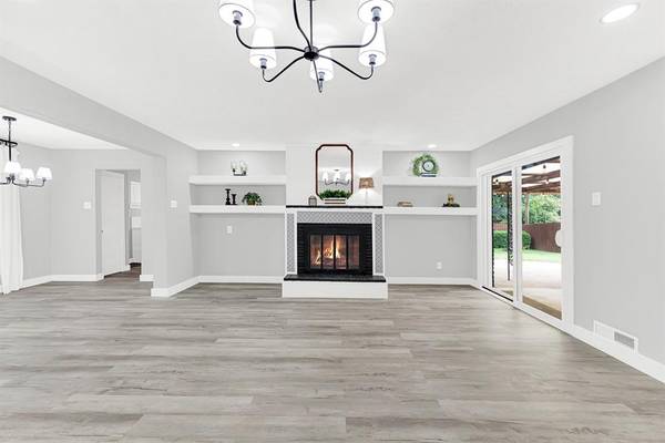 5821 Clendenin Avenue, Dallas, TX 75228