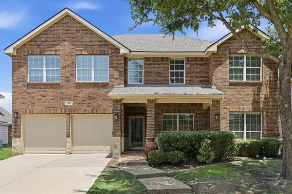 851 Branch Crossing, Lantana, TX 76226