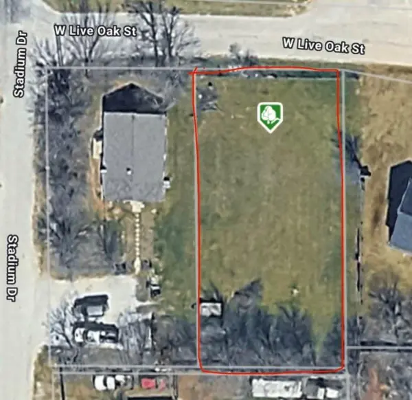 709 W Live Oak, Alvord, TX 76225