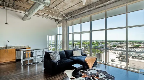 1001 Belleview Street #1002, Dallas, TX 75215