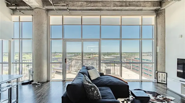 1001 Belleview Street #1002, Dallas, TX 75215