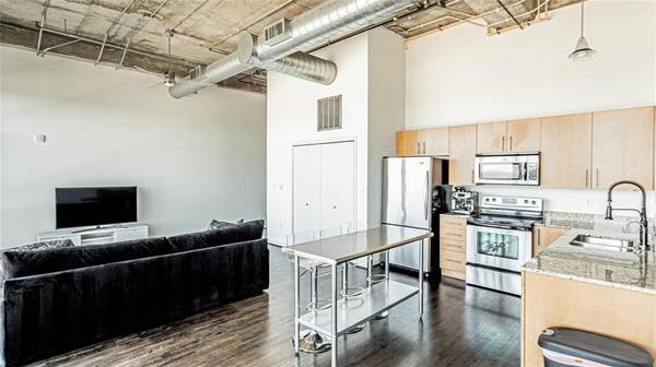 1001 Belleview Street #1002, Dallas, TX 75215