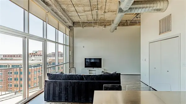 1001 Belleview Street #1002, Dallas, TX 75215