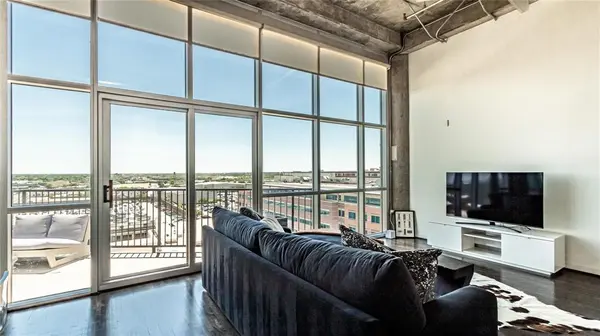 1001 Belleview Street #1002, Dallas, TX 75215