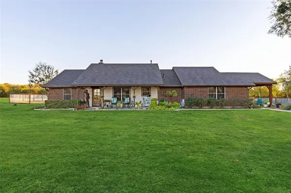 2104 W Holiday, Fate, TX 75087