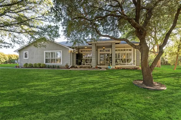 2104-B W Holiday, Fate, TX 75087