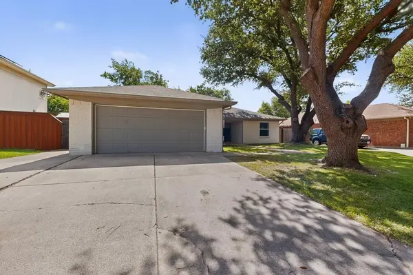 6804 Richfield Drive, North Richland Hills, TX 76182