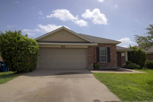 1304 Luckenbach Drive, Forney, TX 75126