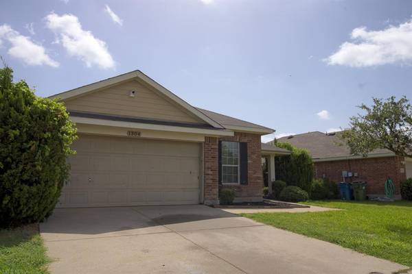 1304 Luckenbach Drive, Forney, TX 75126