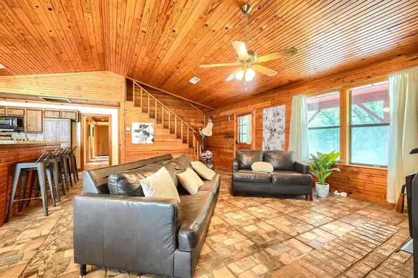 625 County Road 4735, Cumby, TX 75433