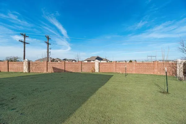 2201 Peters Colony Drive, Little Elm, TX 75036