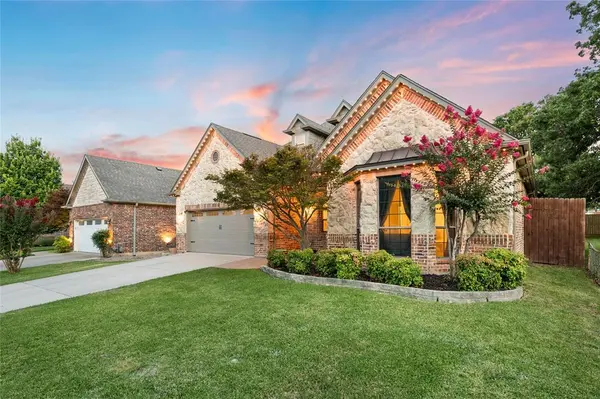 8012 Odell Street, North Richland Hills, TX 76182