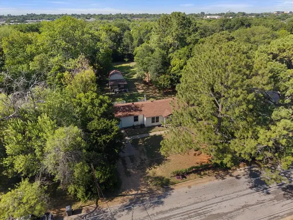 2107 Pecandale Drive, Arlington, TX 76013
