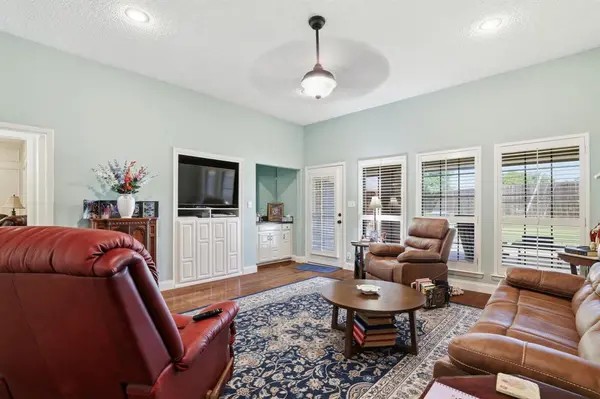 3204 Redbud Trail, Sherman, TX 75092