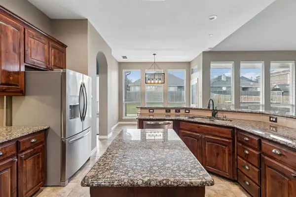 721 Date Court, Burleson, TX 76028