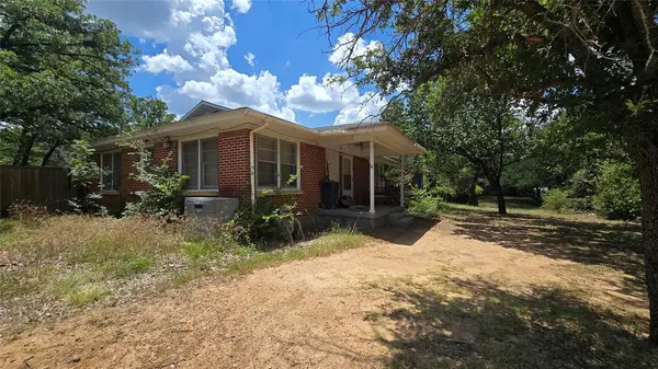 2503 W Pipeline Road, Euless, TX 76040