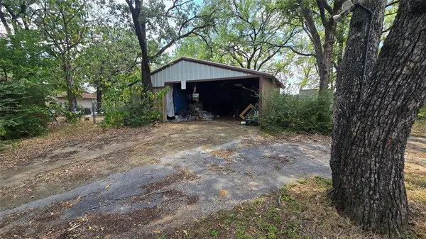 2503 W Pipeline Road, Euless, TX 76040