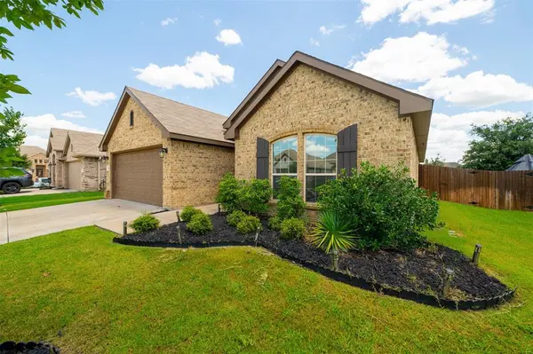 105 Cheryl Drive, Keene, TX 76059