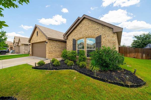 105 Cheryl Drive, Keene, TX 76059