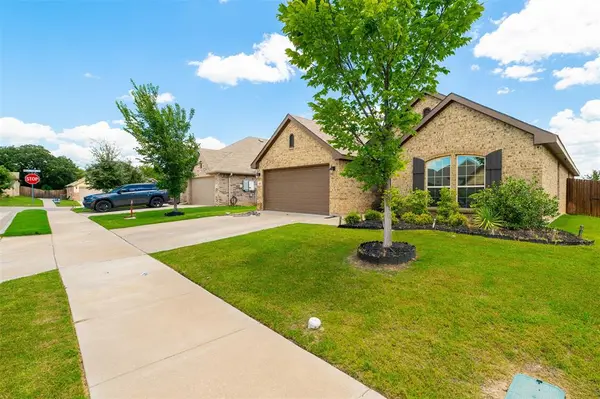 105 Cheryl Drive, Keene, TX 76059