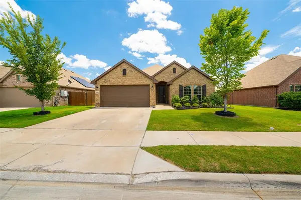 105 Cheryl Drive, Keene, TX 76059
