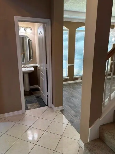 1826 Meadow Crest Drive, Grapevine, TX 76051