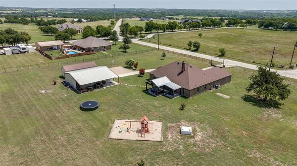 10485 Indian Trail, Sanger, TX 76266